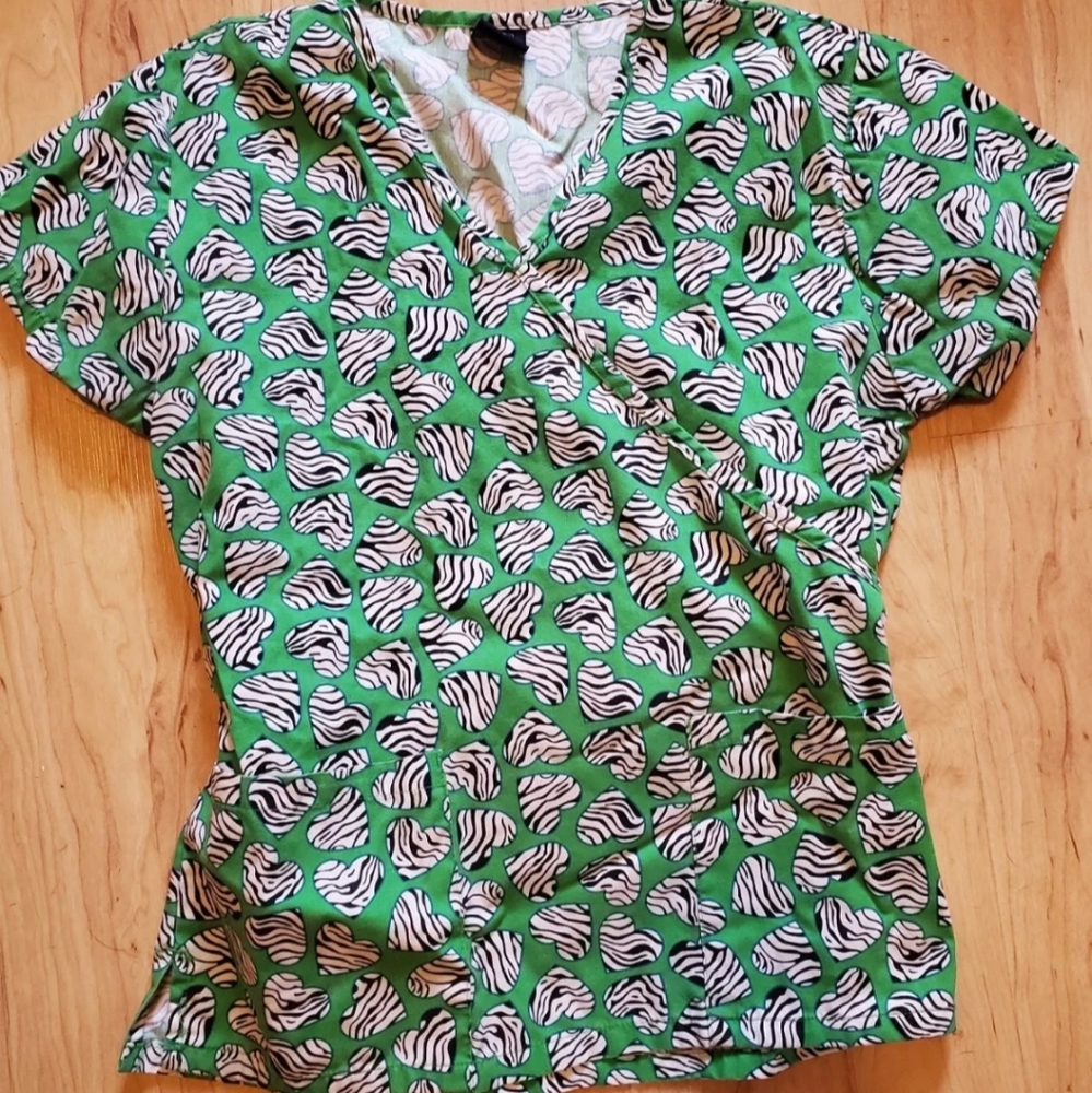 Small scrub top